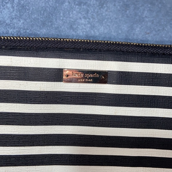 Nwot Kate Spade Surface/iPad/Tablet Sleeve - Picture 2 of 10